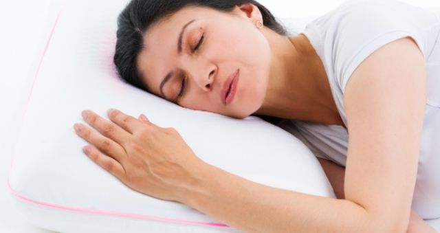 ¿Estás durmiendo con la almohada correcta? Elige entre suave o firme