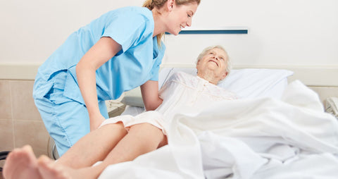 5 consejos clave para rotar pacientes en cama (de enfermeras profesionales)